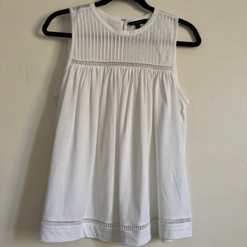 Banana Republic White Sleeveless Pintuck Detail Babydoll Top, Size Small